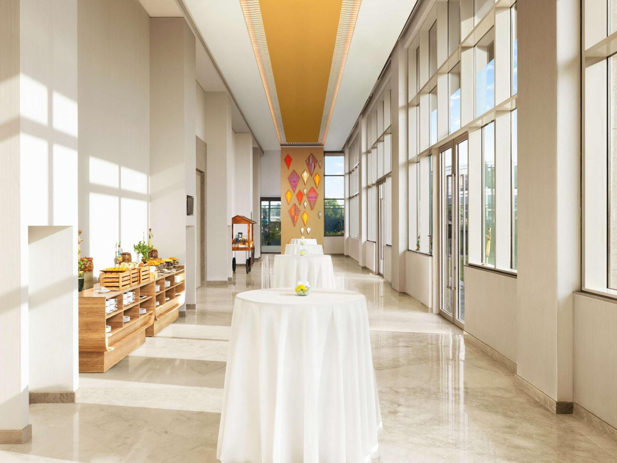 Grand Mercure Ahmedabad Gift City - An Accor Hotels Brand Ґандінаґар Екстер'єр фото