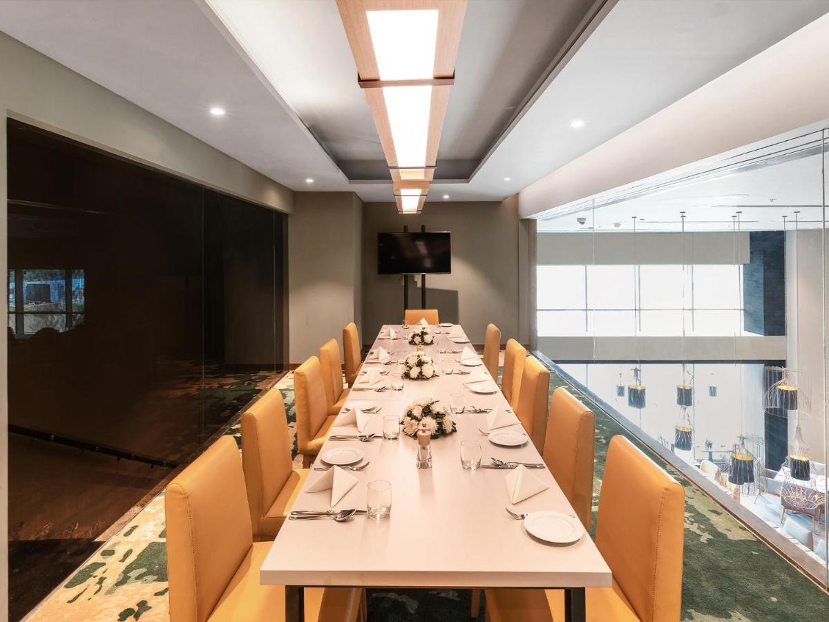 Grand Mercure Ahmedabad Gift City - An Accor Hotels Brand Ґандінаґар Екстер'єр фото