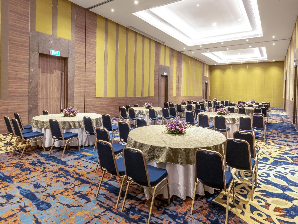 Grand Mercure Ahmedabad Gift City - An Accor Hotels Brand Ґандінаґар Екстер'єр фото