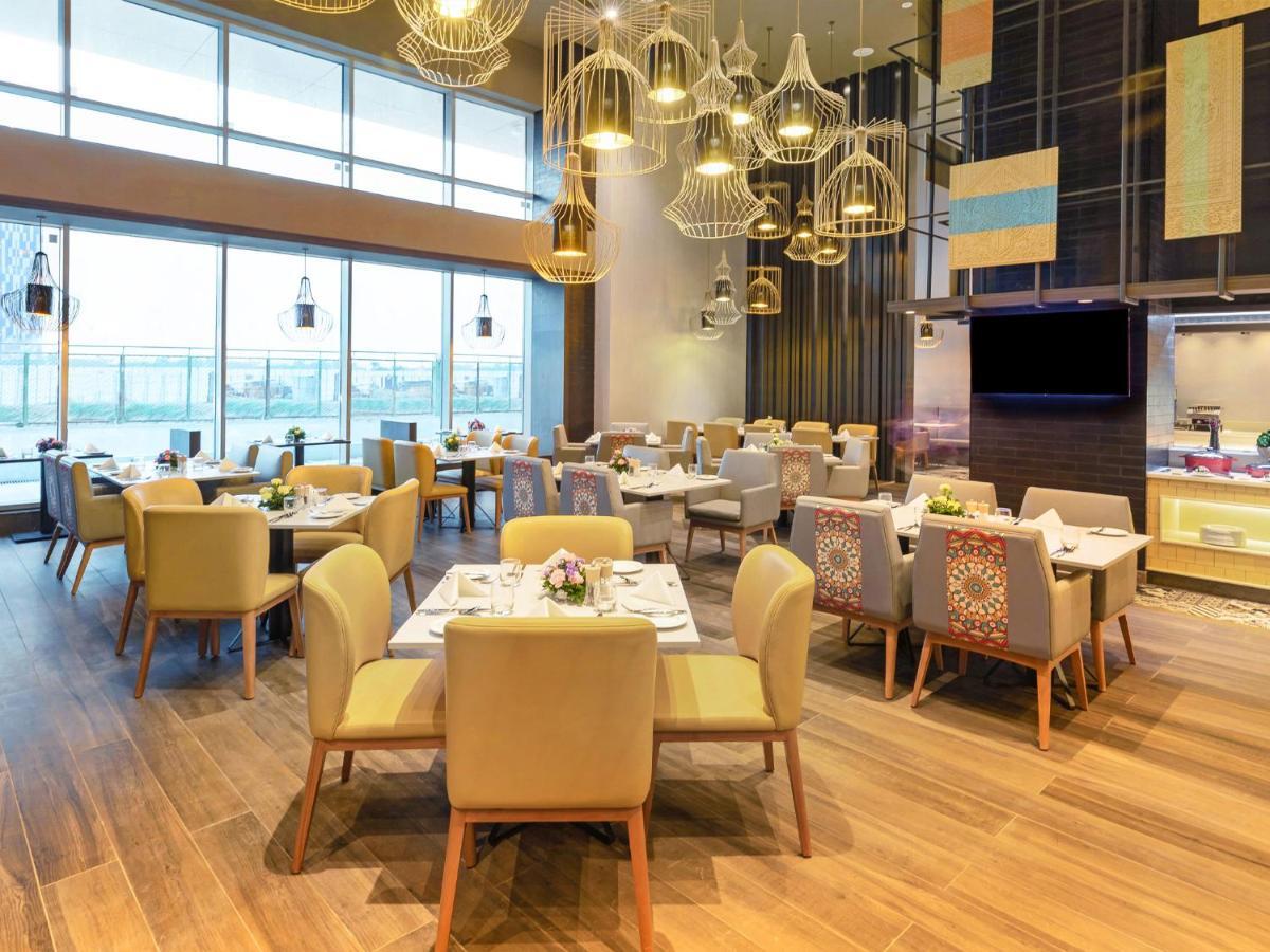 Grand Mercure Ahmedabad Gift City - An Accor Hotels Brand Ґандінаґар Екстер'єр фото