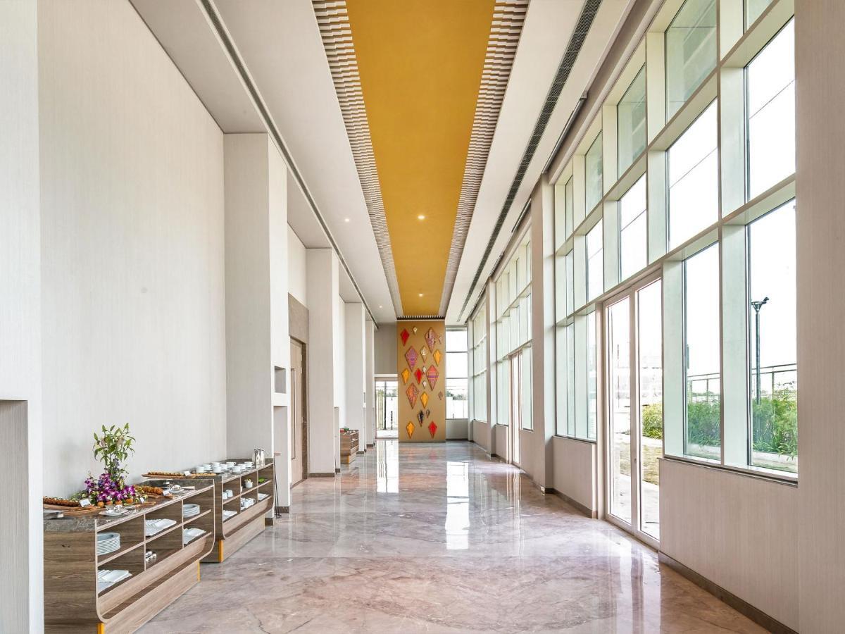 Grand Mercure Ahmedabad Gift City - An Accor Hotels Brand Ґандінаґар Екстер'єр фото